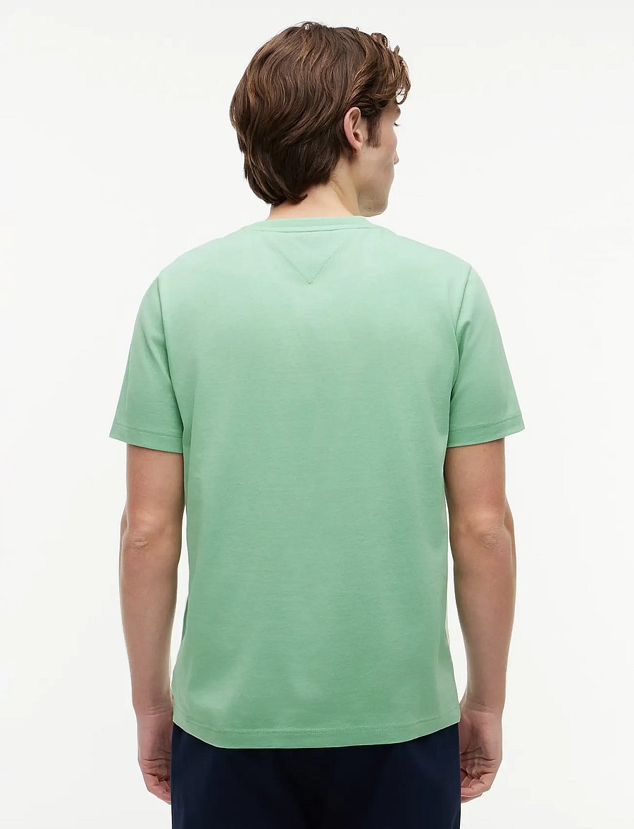 Tommy Hilfiger - SCRIPT STACK REGULAR TEE - kortærmede t-shirts - cut grass - 2