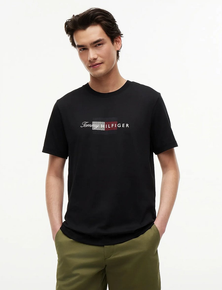 Tommy Hilfiger - SCRIPT FLAG REGULAR TEE - short-sleeved t-shirts - black - 0