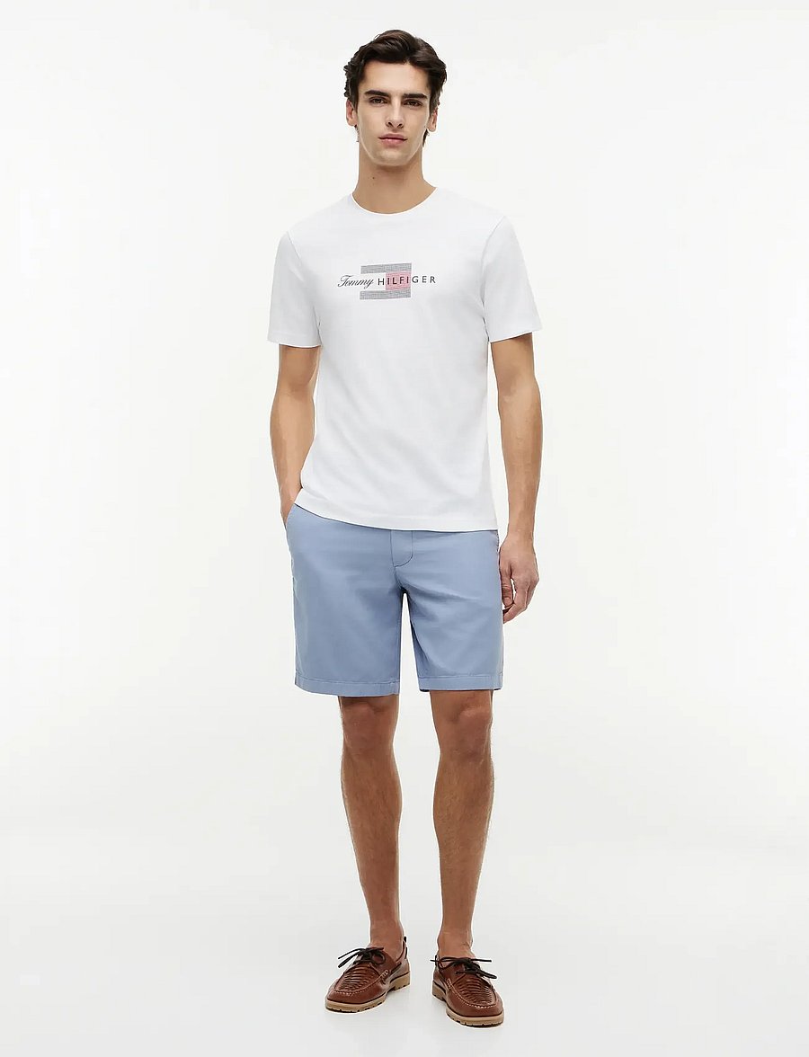 Tommy Hilfiger - SCRIPT FLAG REGULAR TEE - short-sleeved t-shirts - white - 4