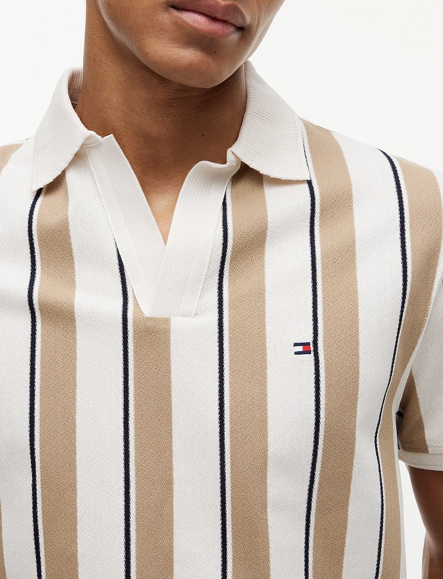 Tommy Hilfiger - V NECK CREPE CLASSIC POLO - kurzärmelig - ivory petal beige - 3