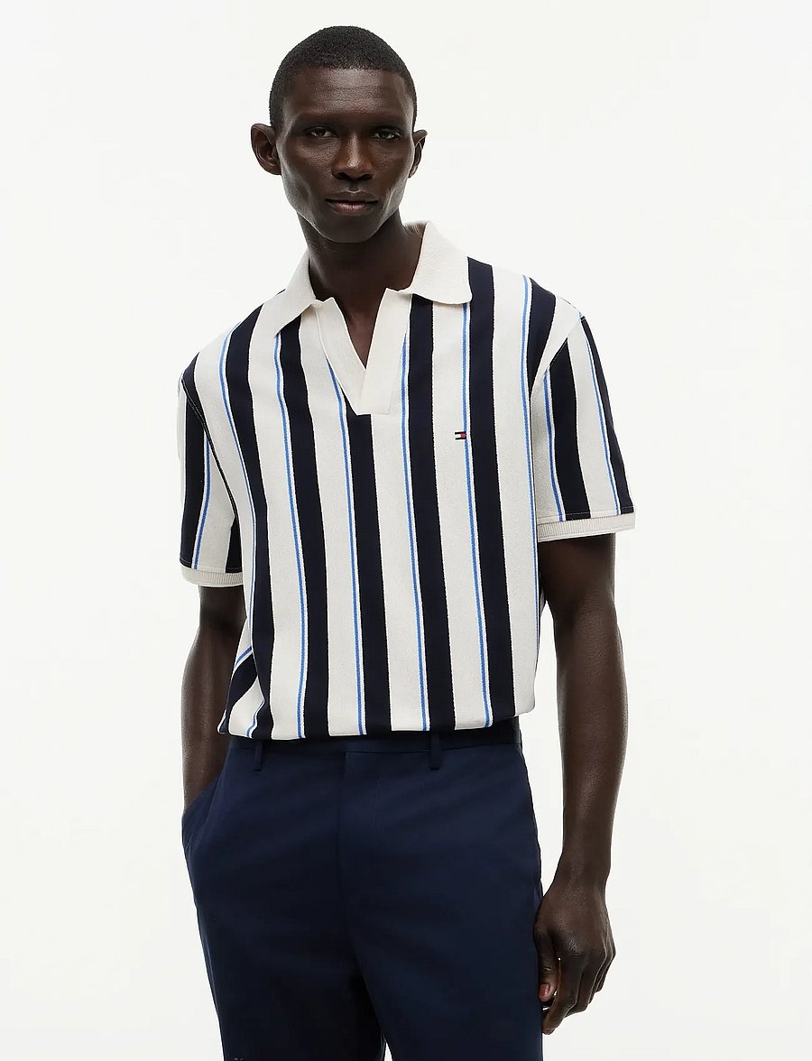 Tommy Hilfiger - V NECK CREPE CLASSIC POLO - kortærmede poloer - ivory petal desert sky - 0