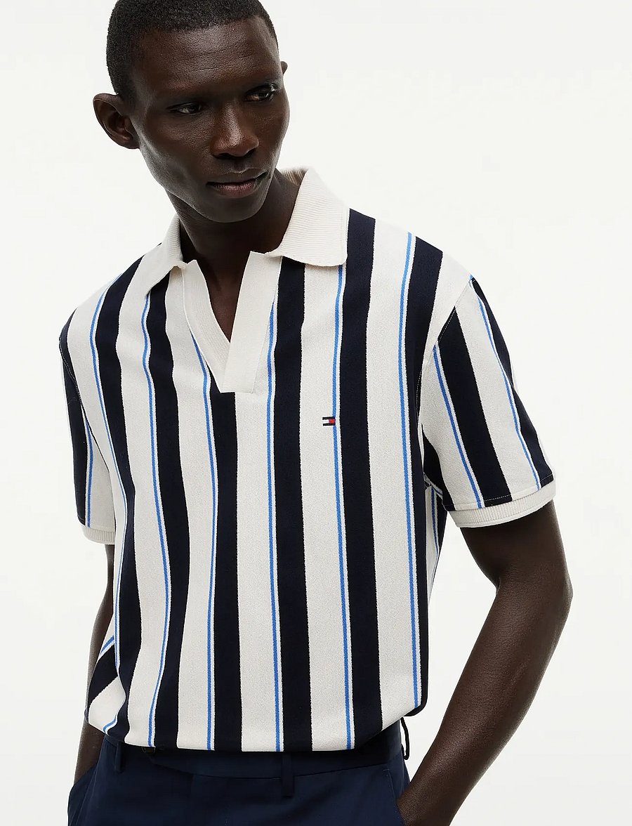 Tommy Hilfiger - V NECK CREPE CLASSIC POLO - kortærmede poloer - ivory petal desert sky - 3