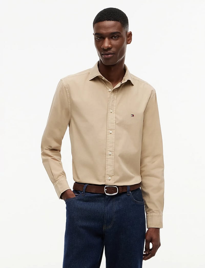 Tommy Hilfiger - GMD POPLIN SEMI SPREAD RF SHT - casual skjorter - sandalwood - 0