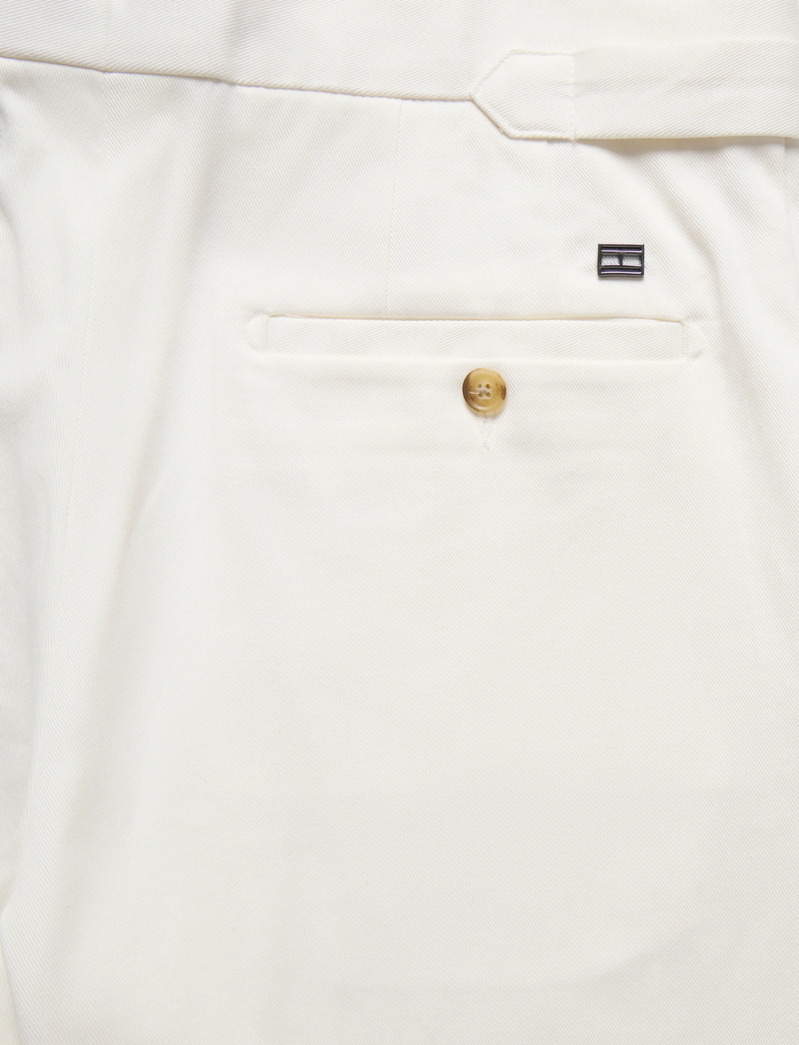 Tommy Hilfiger - DC TWILL RELAXED FIT PANTS - casual byxor - ivory petal - 4