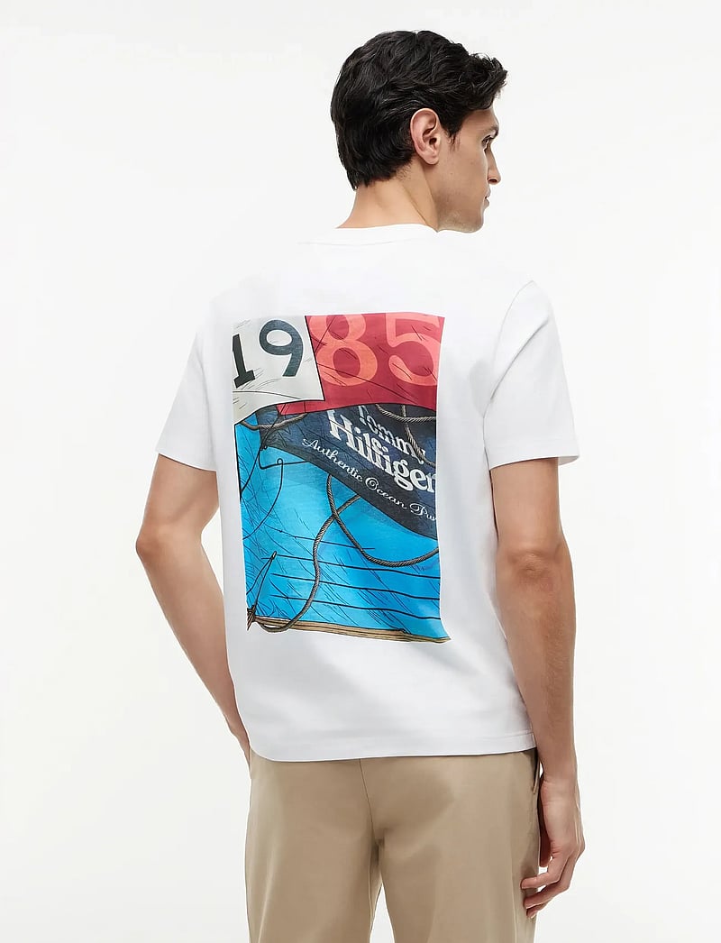 Tommy Hilfiger - NAUTICAL BACK PHOTO REGULAR TEE - kortærmede t-shirts - white - 2