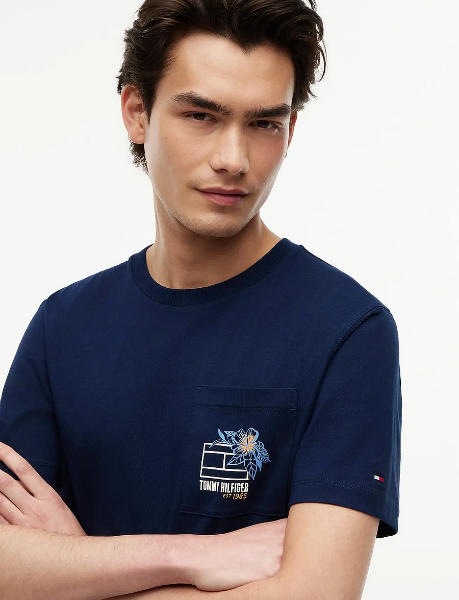 Tommy Hilfiger - SUMMER FLORAL GRAPHIC POCKET TEE - kurzärmelige t-shirts - carbon navy - 3