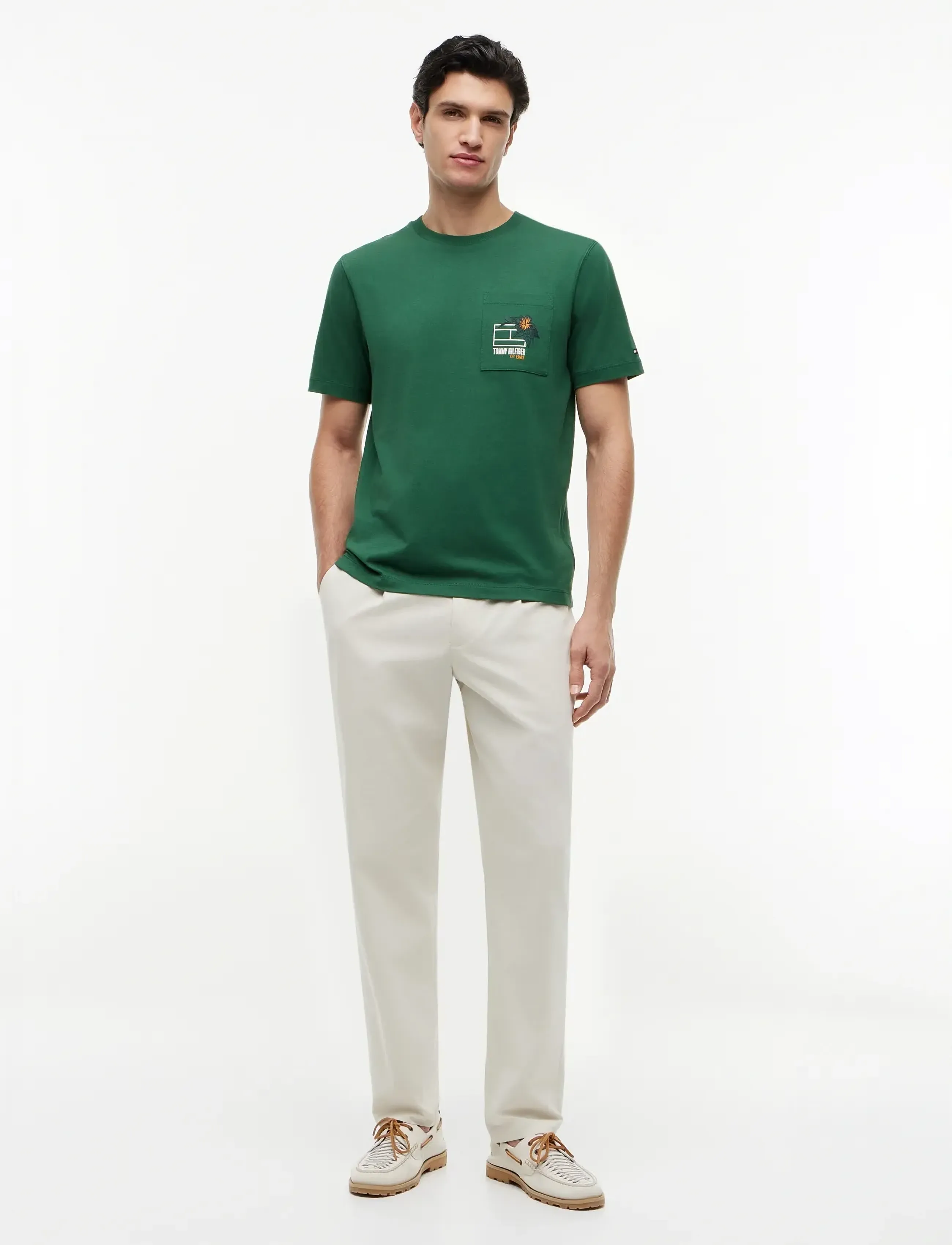Tommy Hilfiger - SUMMER FLORAL GRAPHIC POCKET TEE - short-sleeved t-shirts - street green - 4