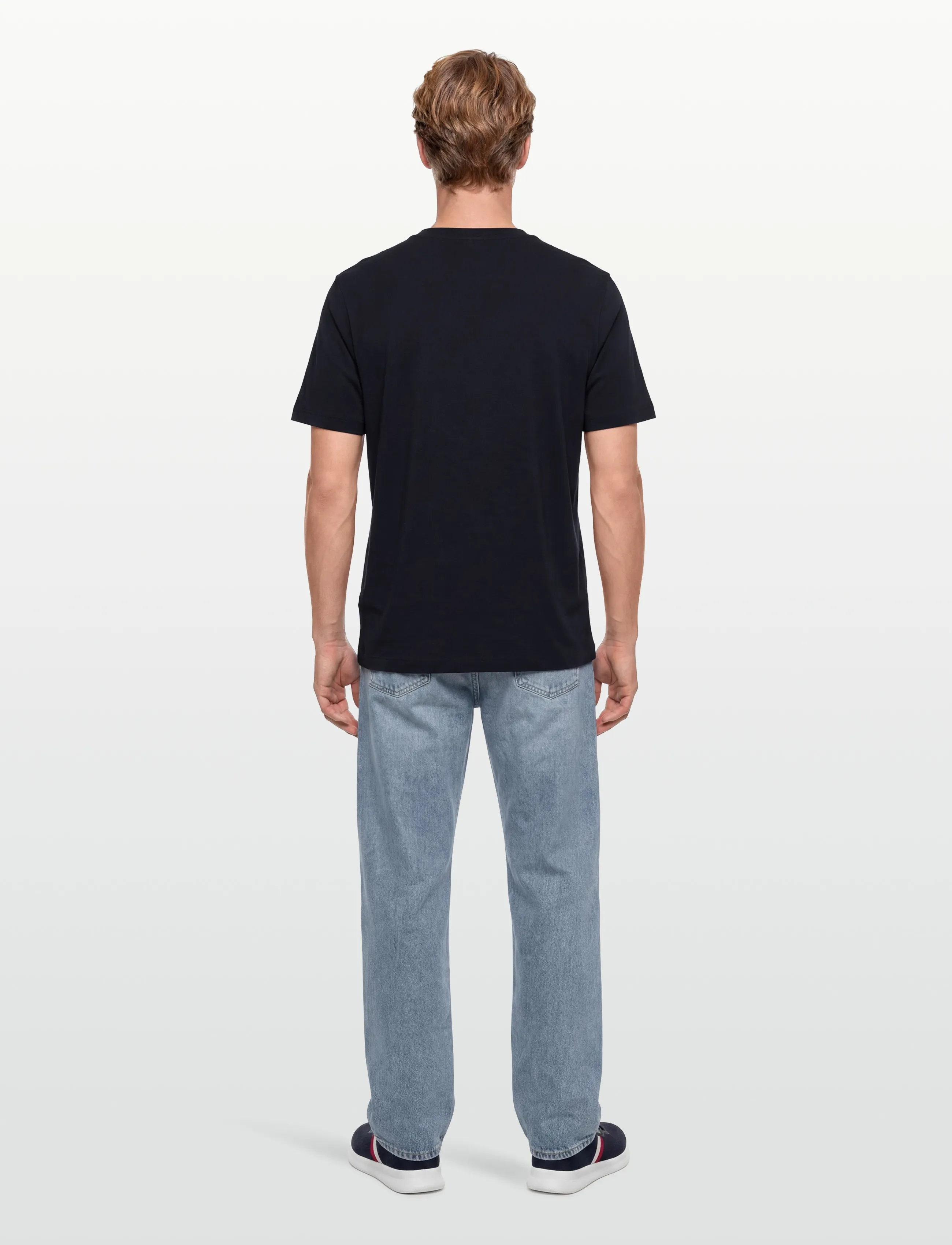 Tommy Hilfiger - BRAND LOVE LEFT CHEST RWB TEE - short-sleeved t-shirts - desert sky - 4