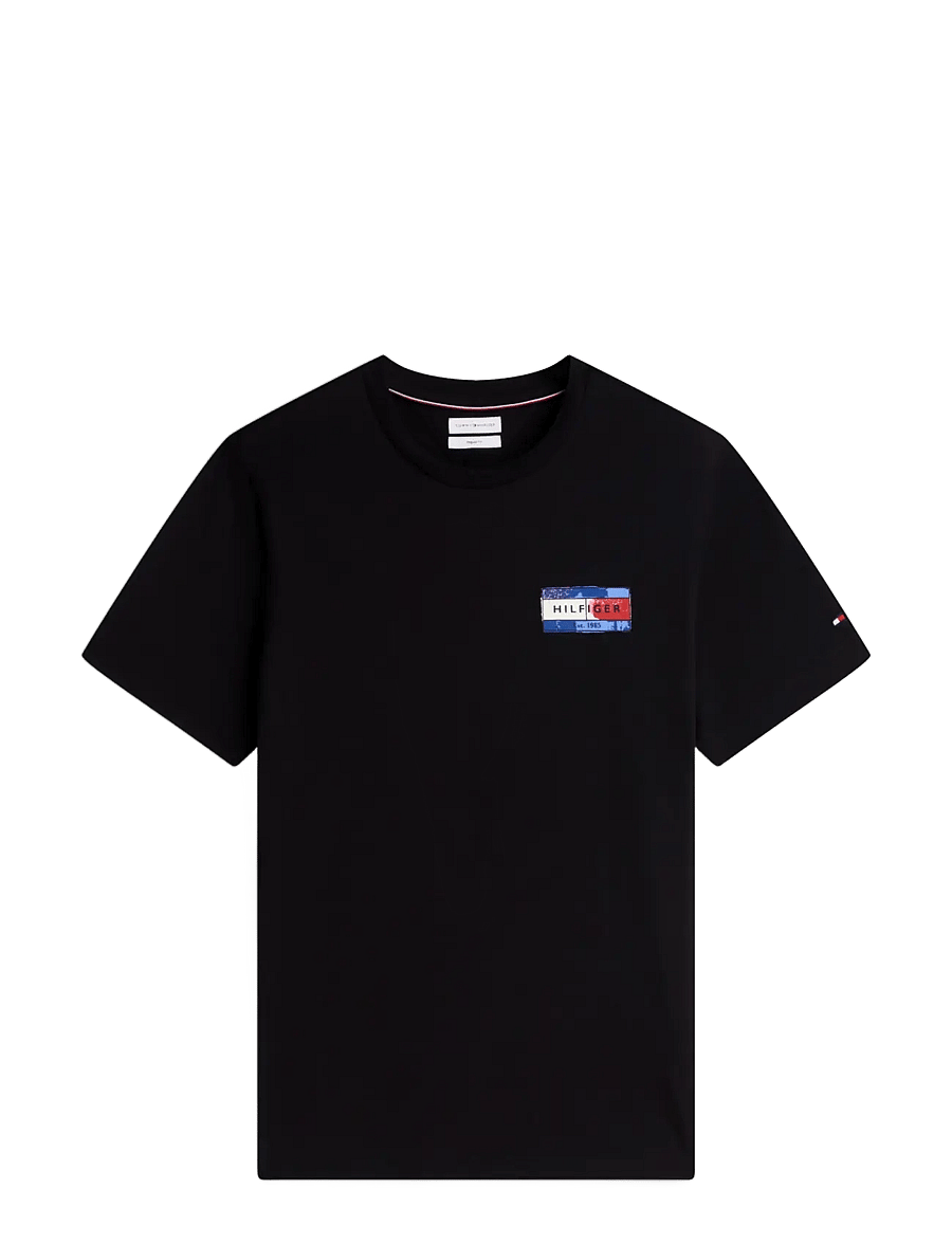 Tommy Hilfiger - BRAND LOVE BACK FLAG GRAPHIC TEE - kortærmede t-shirts - black - 1