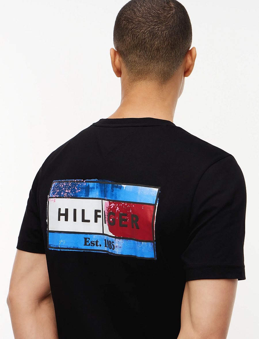 Tommy Hilfiger - BRAND LOVE BACK FLAG GRAPHIC TEE - kortærmede t-shirts - black - 5