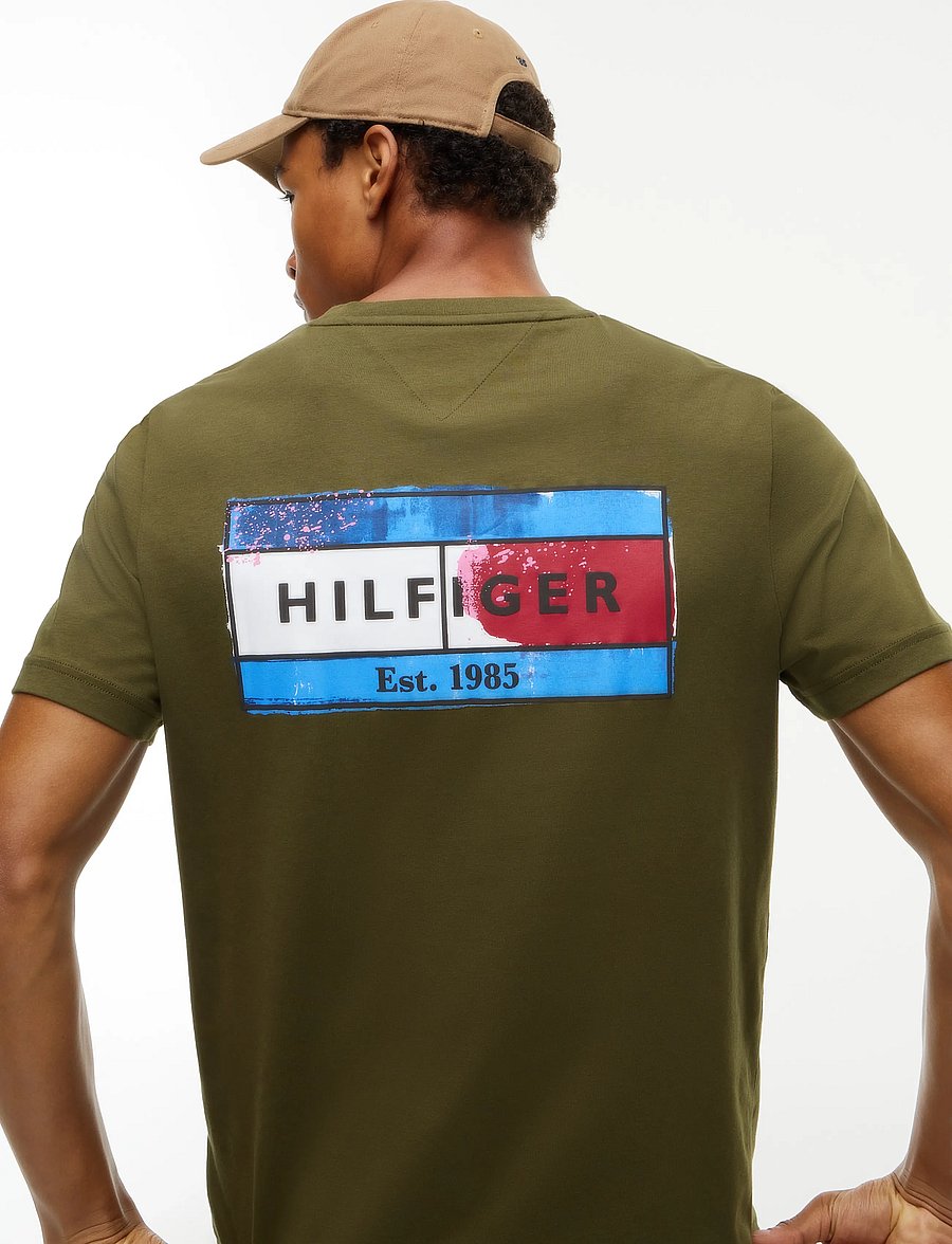 Tommy Hilfiger - BRAND LOVE BACK FLAG GRAPHIC TEE - kortærmede t-shirts - huntsman green - 3