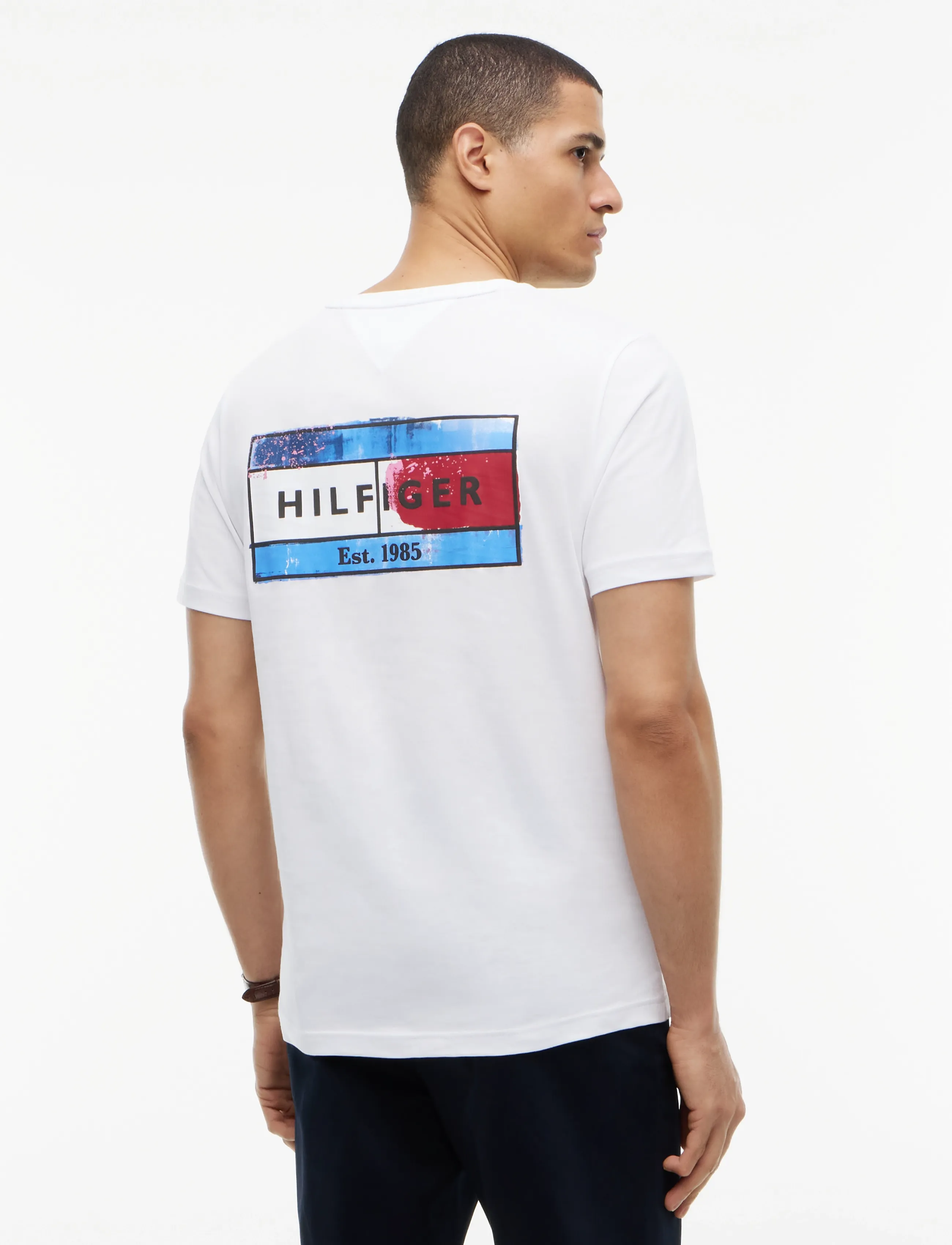 Tommy Hilfiger - BRAND LOVE BACK FLAG GRAPHIC TEE - kortærmede t-shirts - white - 2