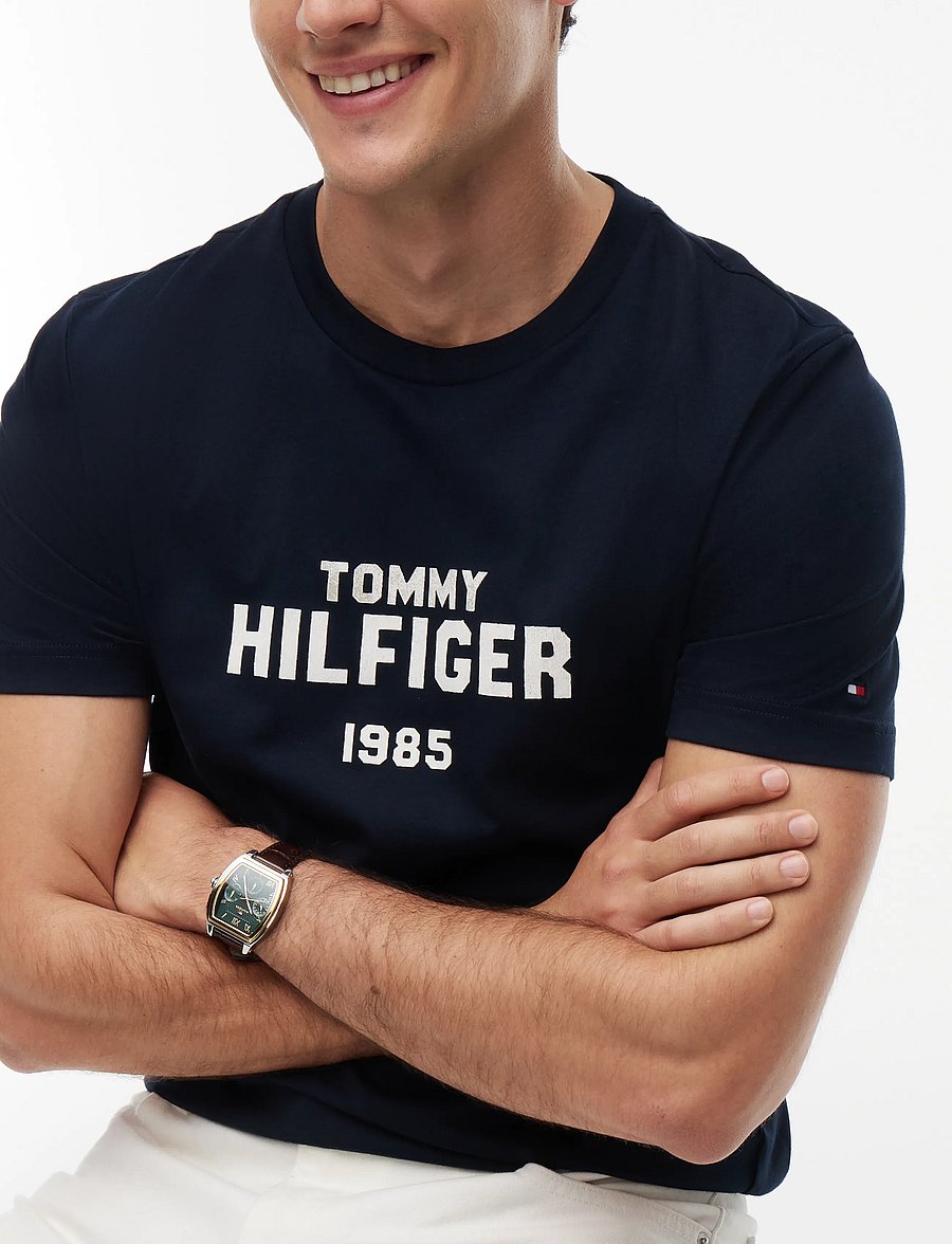 Tommy Hilfiger - BRAND LOVE STACK TEE - lühikeste varrukatega t-särgid - navy blue - 3
