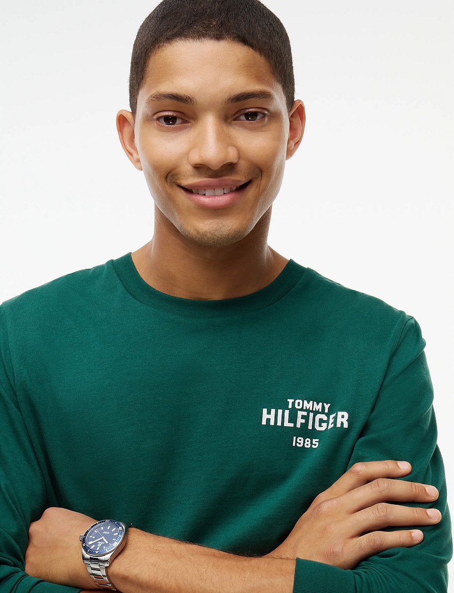 Tommy Hilfiger - HILFIGER 1985 GRAPHIC LS TEE - langærmede t-shirts - ornamental green - 3