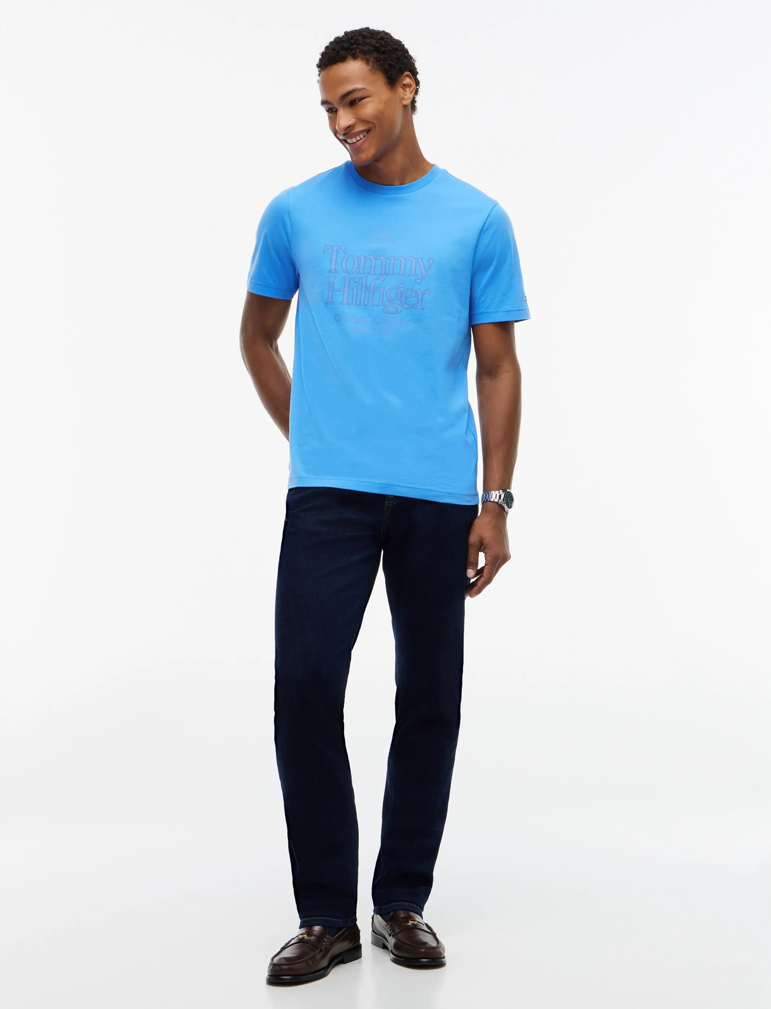 Tommy Hilfiger - FRONT TEXT SEASONAL GRAPHIC TEE - kortærmede t-shirts - blue spell - 4