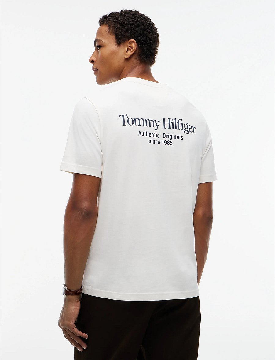 Tommy Hilfiger - BACK TEXT SEASONAL GRAPHIC TEE - lühikeste varrukatega t-särgid - ivory petal - 3