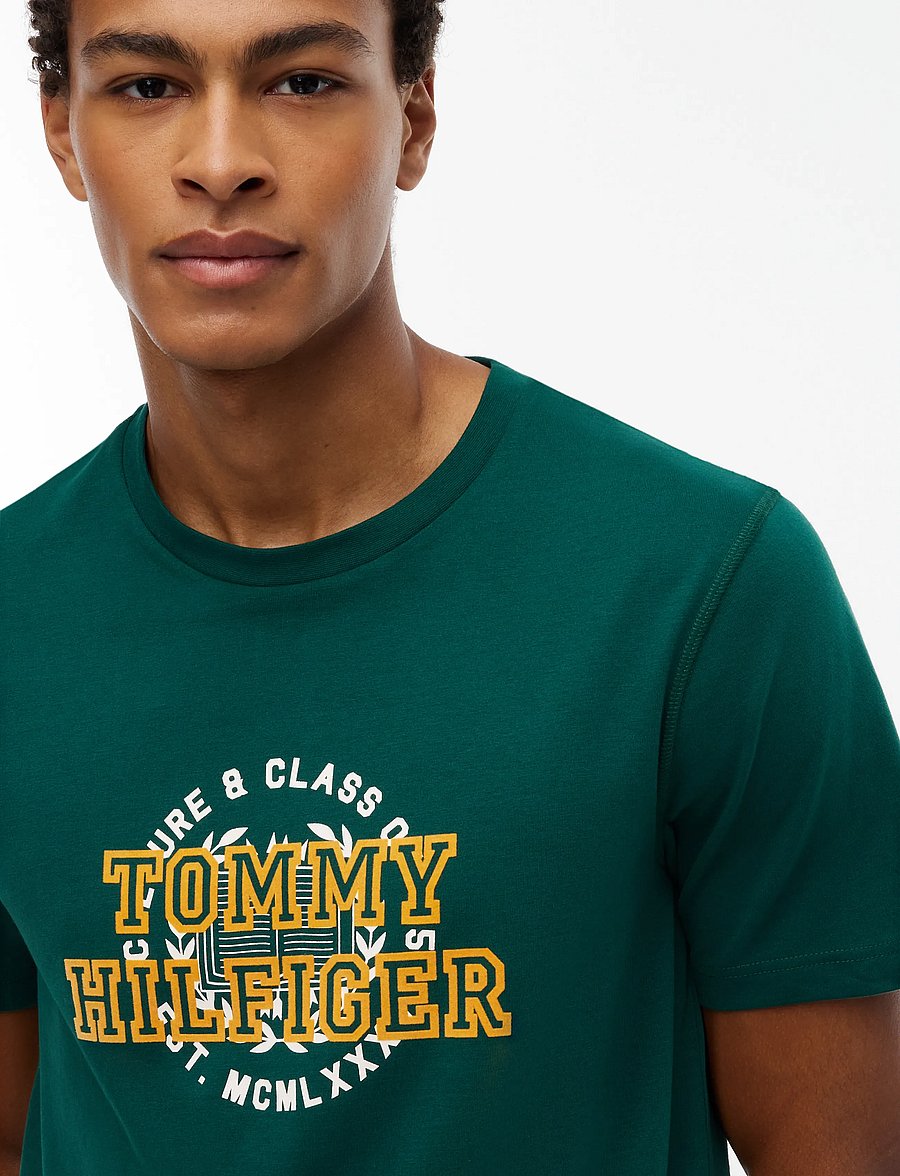 Tommy Hilfiger - GRAPHIC VARSITY ROUNDEL TEE - short-sleeved t-shirts - ornamental green - 3