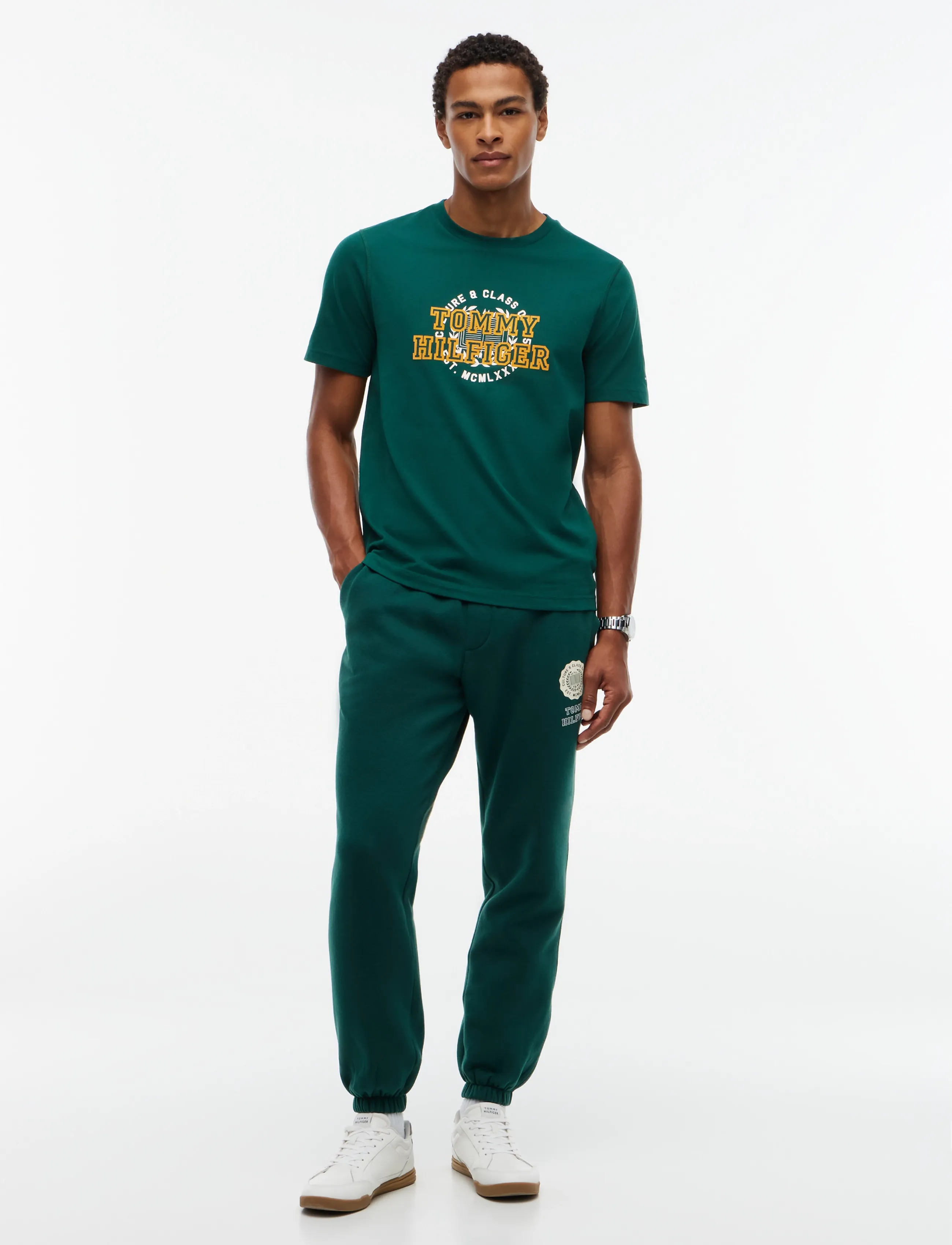 Tommy Hilfiger - GRAPHIC VARSITY ROUNDEL TEE - ornamental green - 4