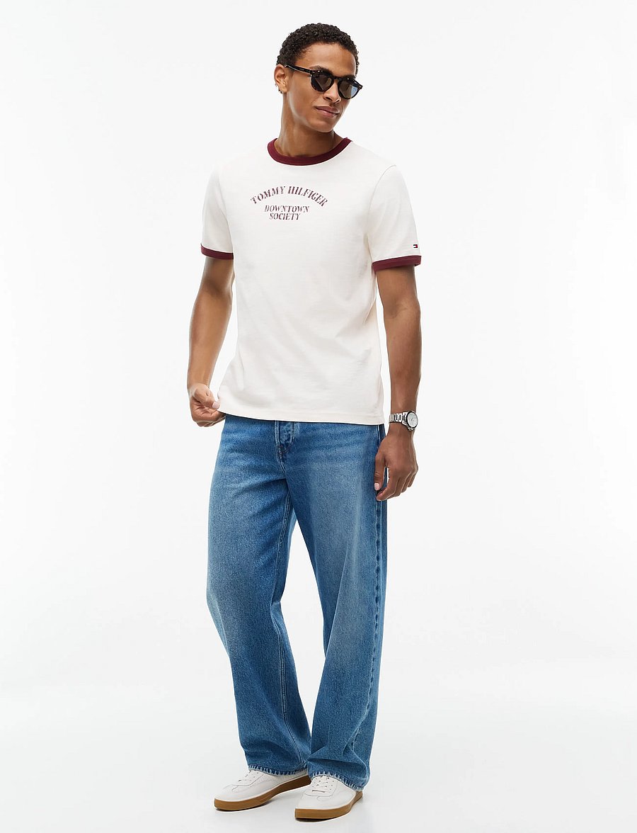 Tommy Hilfiger - GRAPHIC VARSITY RINGER TEE - kortærmede t-shirts - ivory petal - 4