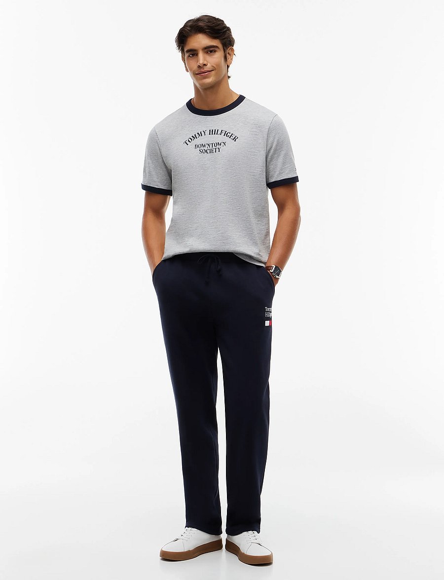 Tommy Hilfiger - GRAPHIC VARSITY RINGER TEE - kurzärmelige t-shirts - light grey heather - 4