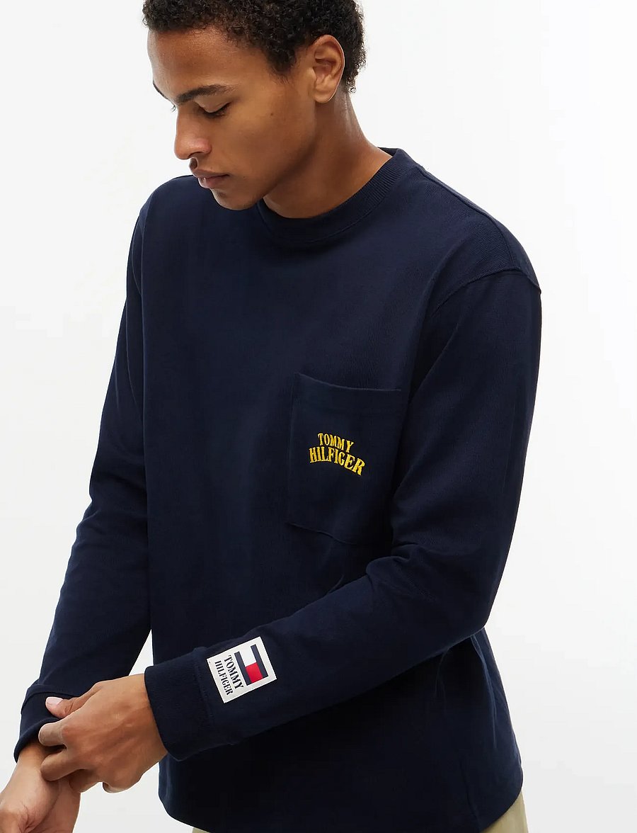 Tommy Hilfiger - GRAPHIC VARSITY POCKET LS TEE - langärmelige t-shirts - navy blue - 4