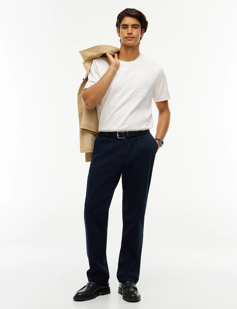 Tommy Hilfiger - INTERLOCK EMBOSSED T-SHIRT - kurzärmelige t-shirts - ivory petal - 4