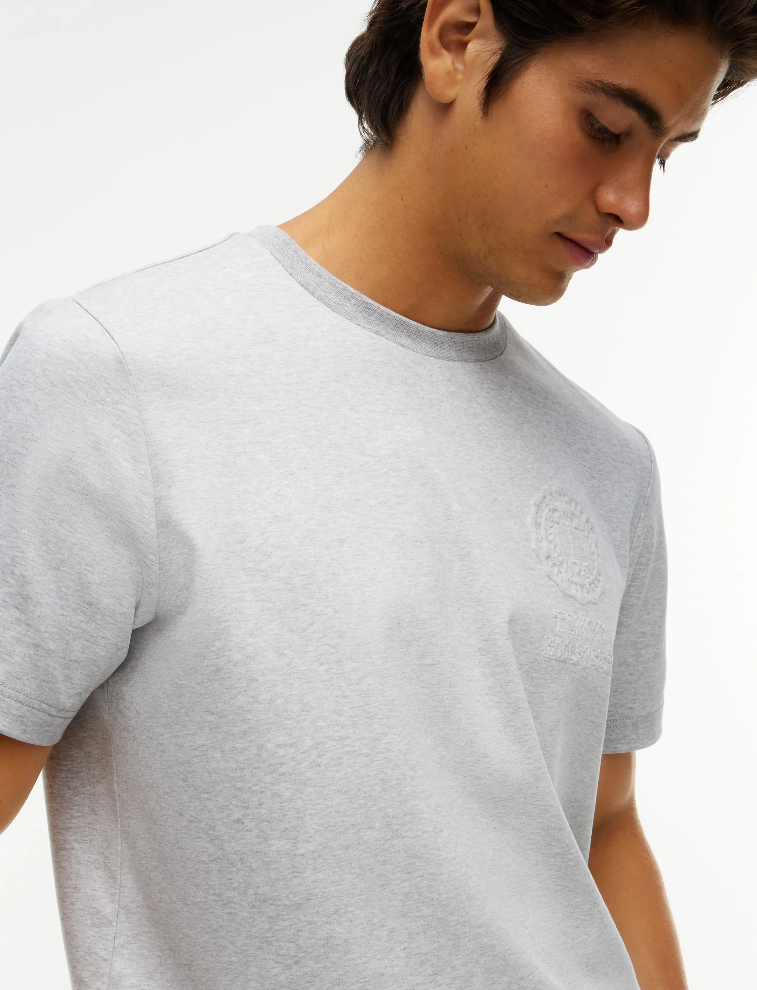 Tommy Hilfiger - INTERLOCK EMBOSSED T-SHIRT - kortærmede t-shirts - light grey heather - 3