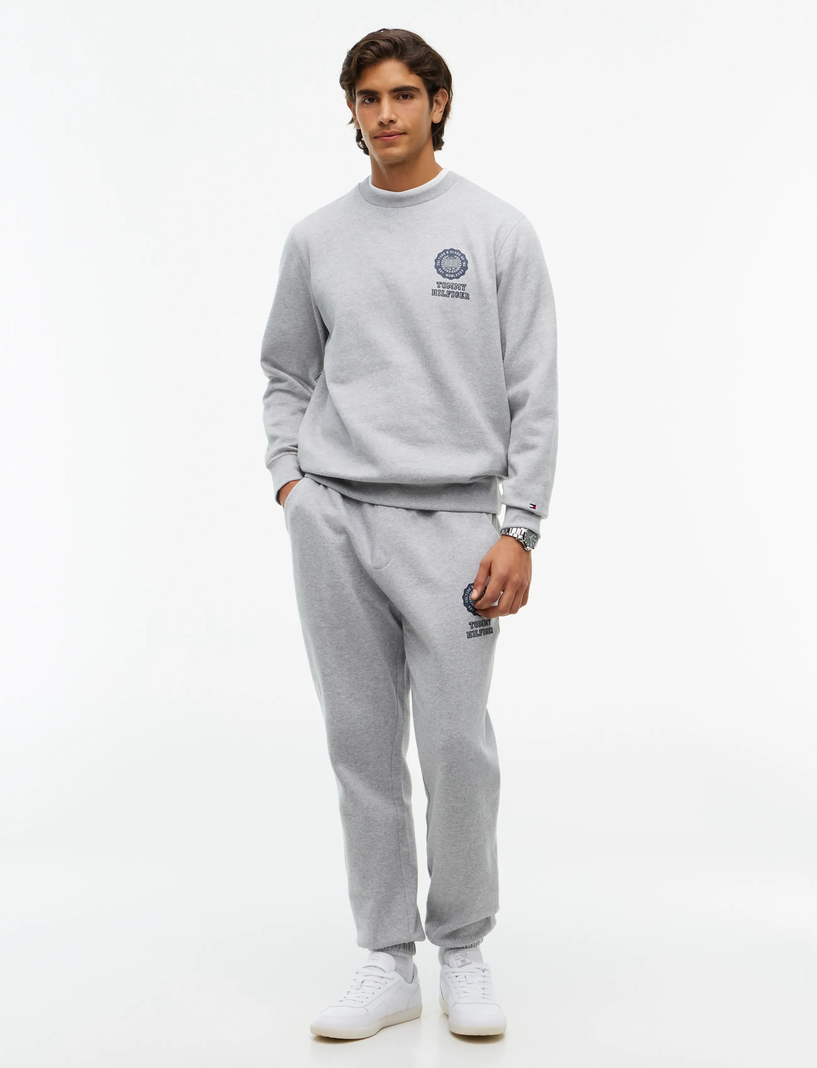 Tommy Hilfiger - VARSITY ROUNDEL REG FLEECE CREW - light grey heather - 4