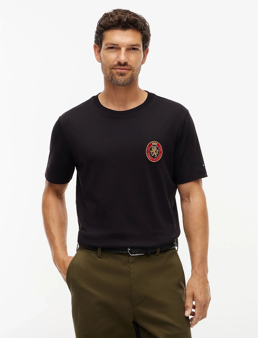 Tommy Hilfiger - LIGHT INTERLOCK POCKET CREST TEE - lühikeste varrukatega t-särgid - black - 0
