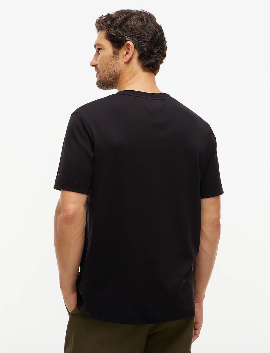 Tommy Hilfiger - LIGHT INTERLOCK POCKET CREST TEE - lühikeste varrukatega t-särgid - black - 2