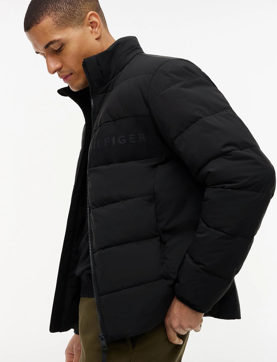 Tommy Hilfiger - DETACHABLE HOODED BRANDED PUFFER - gefütterte jacken - black - 5