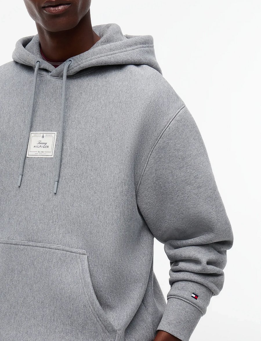 Tommy Hilfiger - SEASONAL GRAPHIC BADGE HOODIE - kapuzenpullover - medium grey heather - 3