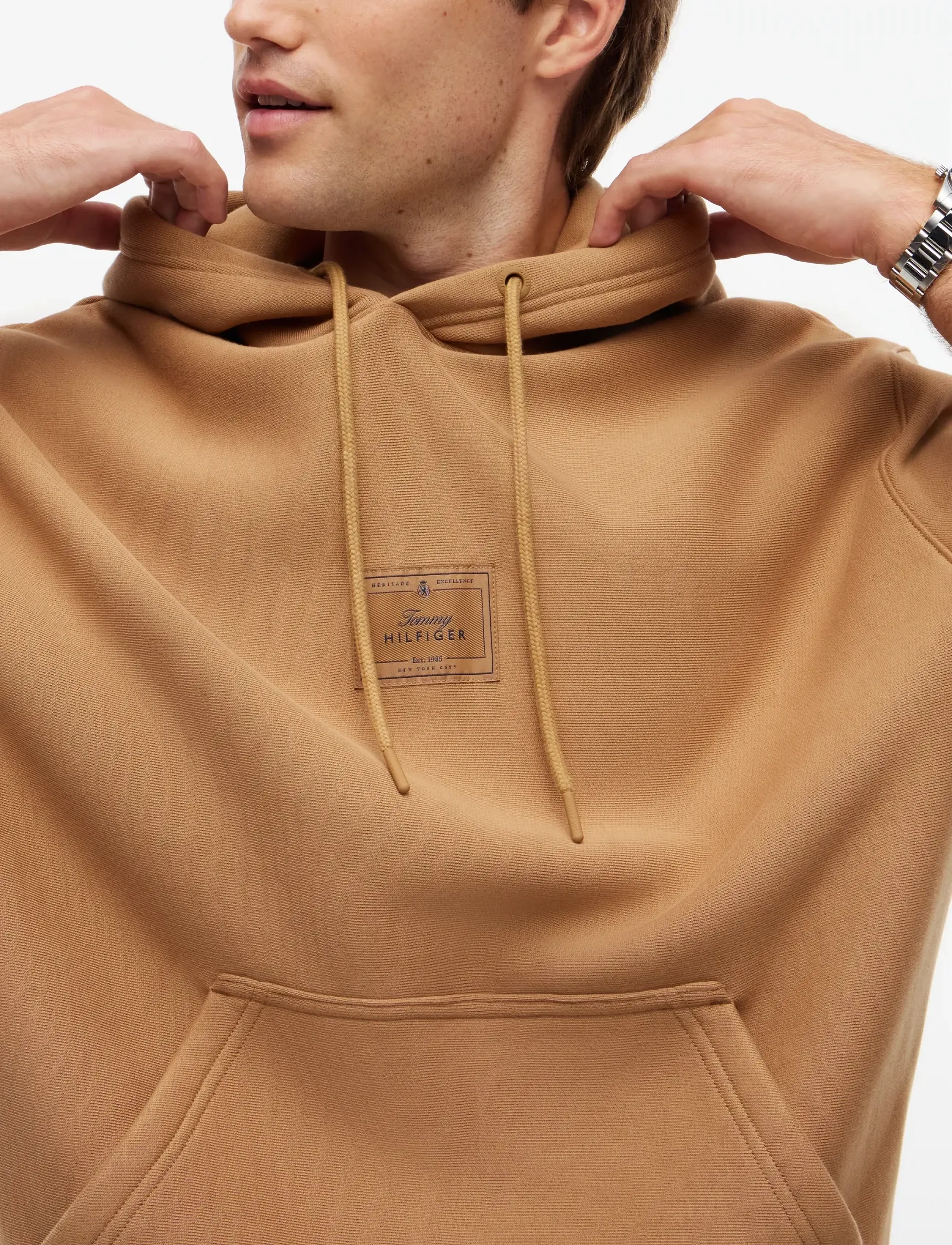 Tommy Hilfiger - SEASONAL GRAPHIC BADGE HOODIE - kapuzenpullover - tawny - 3