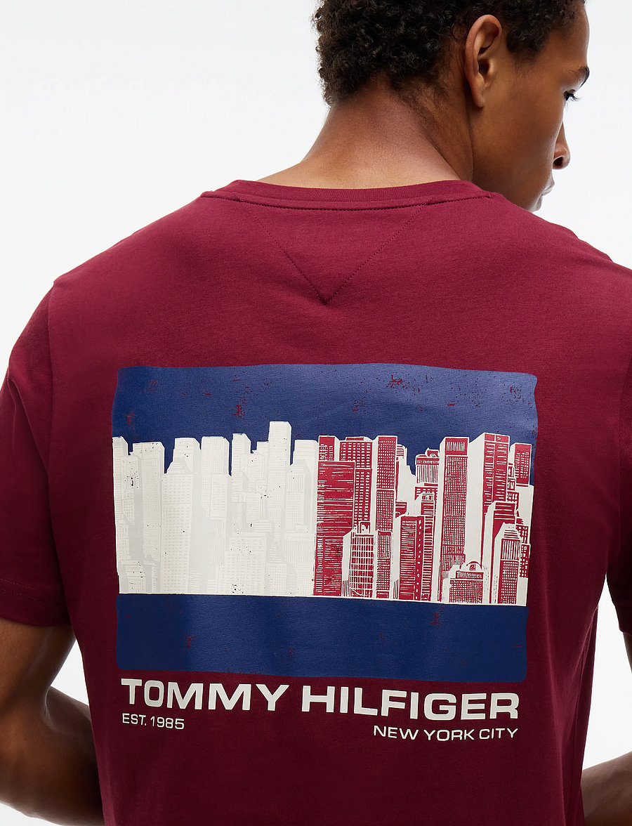 Tommy Hilfiger - NY BACK FLAG GRAPHIC TEE - kurzärmelige t-shirts - burgundy - 3