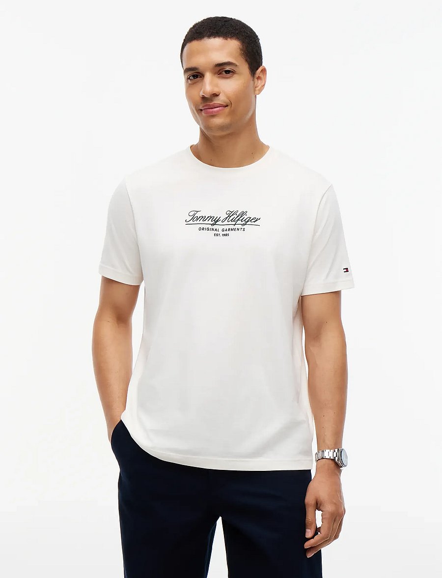 Tommy Hilfiger - BRAND LOVE BIG SCRIPT EMBRO TEE - ivory petal - 0