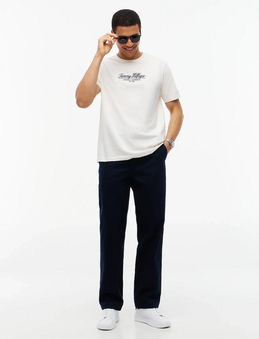 Tommy Hilfiger - BRAND LOVE BIG SCRIPT EMBRO TEE - ivory petal - 4