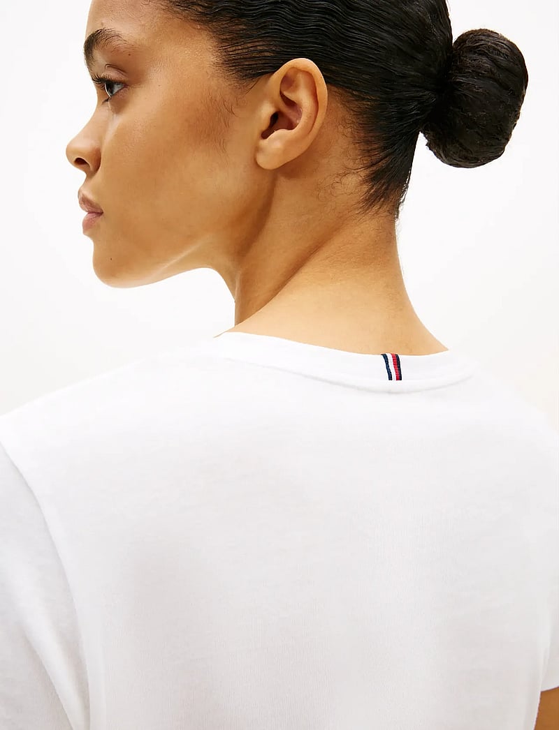 Tommy Hilfiger - HERITAGE CREW NECK TEE - t-shirts - classic white - 4