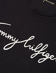 Tommy Hilfiger - HERITAGE CREW NECK GRAPHIC TEE - t-shirts & tops - masters black - 2