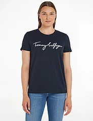 Tommy Hilfiger - HERITAGE CREW NECK GRAPHIC TEE - t-shirts & tops - midnight - 3
