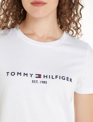 Tommy Hilfiger - HERITAGE HILFIGER C-NK REG TEE - t-shirts & tops - white - 9