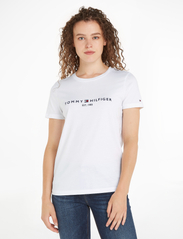 Tommy Hilfiger - HERITAGE HILFIGER C-NK REG TEE - t-shirts & tops - white - 13