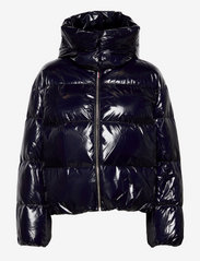 Tommy Hilfiger - GLOSSY DOWN PUFFER JACKET - down- & padded jackets - desert sky - 0