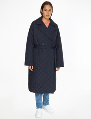 Tommy Hilfiger - RELAXED SORONA QUILTED TRENCH - kevättakit - desert sky - 2