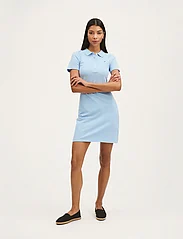 Tommy Hilfiger - 1985 SLIM PIQUE POLO DRESS SS - krótkie sukienki - well water - 4