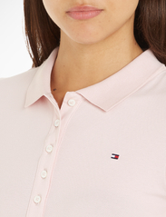 Tommy Hilfiger - 1985 SLIM PIQUE POLO DRESS SS - t-shirt-kleider - whimsy pink - 4
