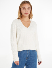 Tommy Hilfiger - CABLE ALL OVER V-NK SWEATER - neulepuserot - ecru - 2
