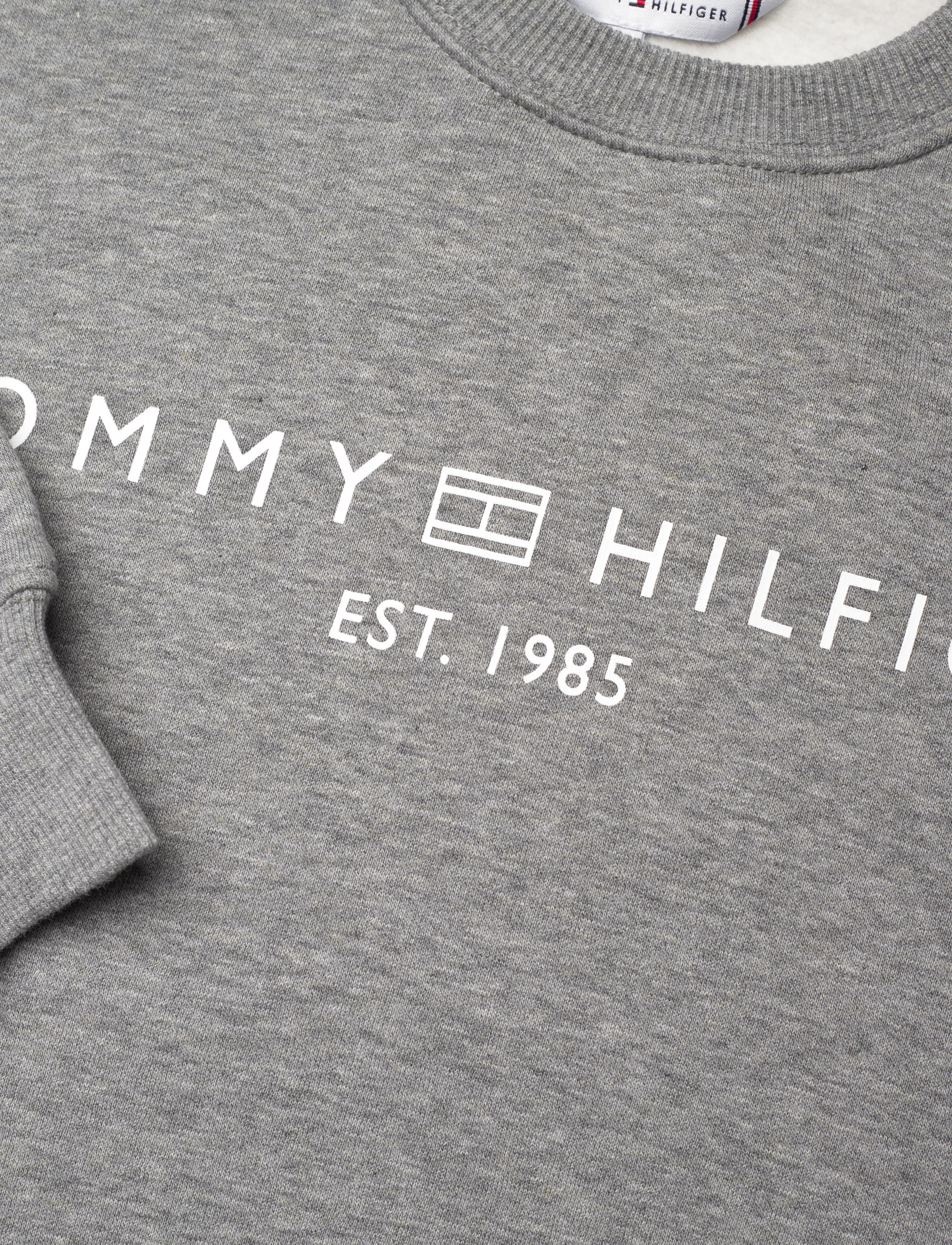 Tommy Hilfiger - MDRN REG CORP LOGO C-NK SWTSHRT - sweatshirts & hættetrøjer - medium heather grey - 4