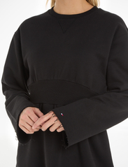 Tommy Hilfiger - RIB WAIST TEXTURE DRESS LS - kurze kleider - black - 3