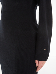 Tommy Hilfiger - SMD WOOL CASH WAISTED DRESS - adītas kleitas - black - 3