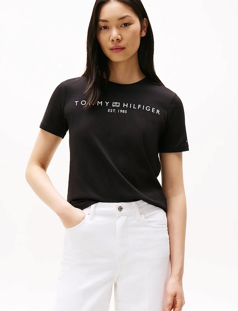 Tommy Hilfiger - REG CORP LOGO C-NK SS - t-shirts - black - 0